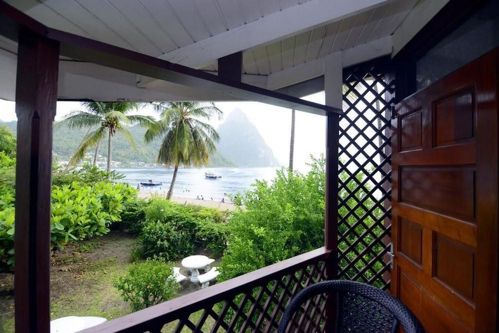 Hummingbird Beach Resort Soufriere Exterior photo