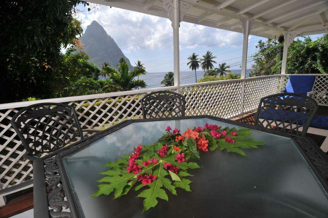 Hummingbird Beach Resort Soufriere Exterior photo